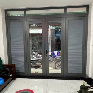 Rèm lắp trên kính hệ kéo dọc