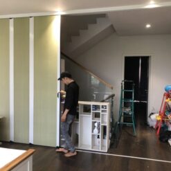 Vách ngăn phòng hệ xích cánh nối