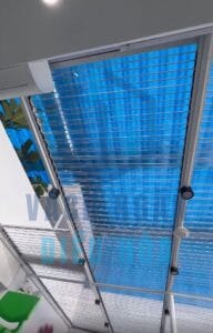 PVC lá trong khung trắng