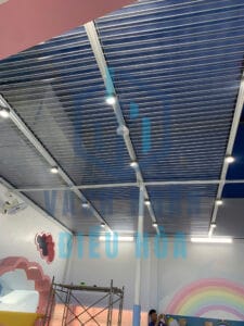 Vách ngăn lạnh xếp nhựa polycarbonat