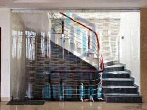 Rèm ngăn điều hòa ngăn khách phòng khách và lối lên cầu thang