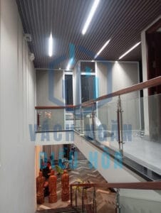 Thi công vách ngăn rèm tổ ong