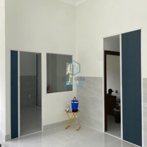 Cửa xếp tổ ong lắp tại cửa đi