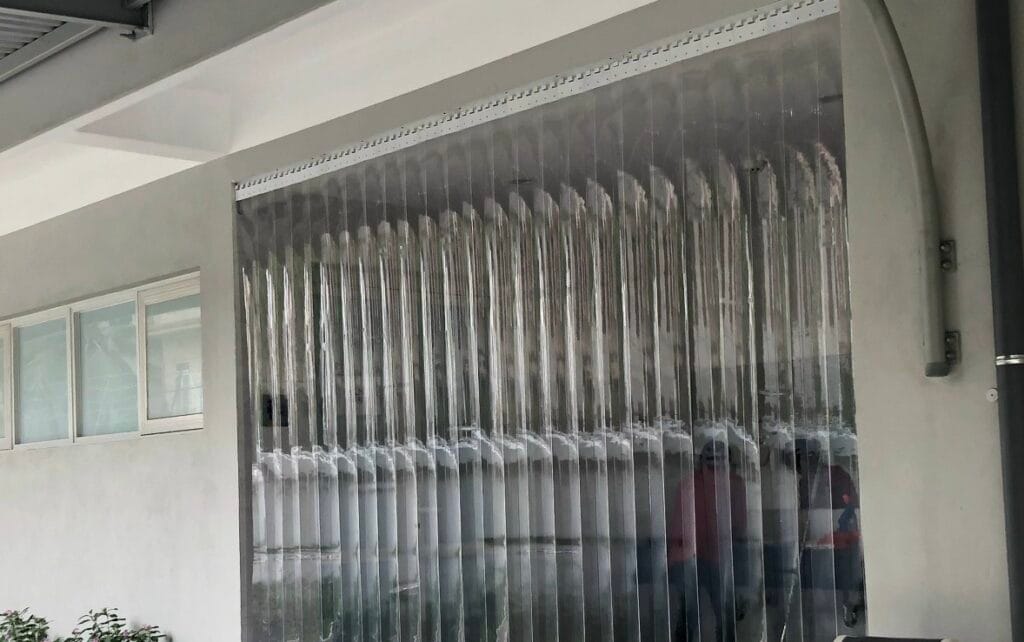 rem-nhua-ngan-lanh-kho-dong-3