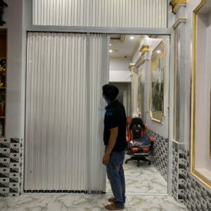 Vách ngăn nhựa Polycarbonate lá nhựa trắng