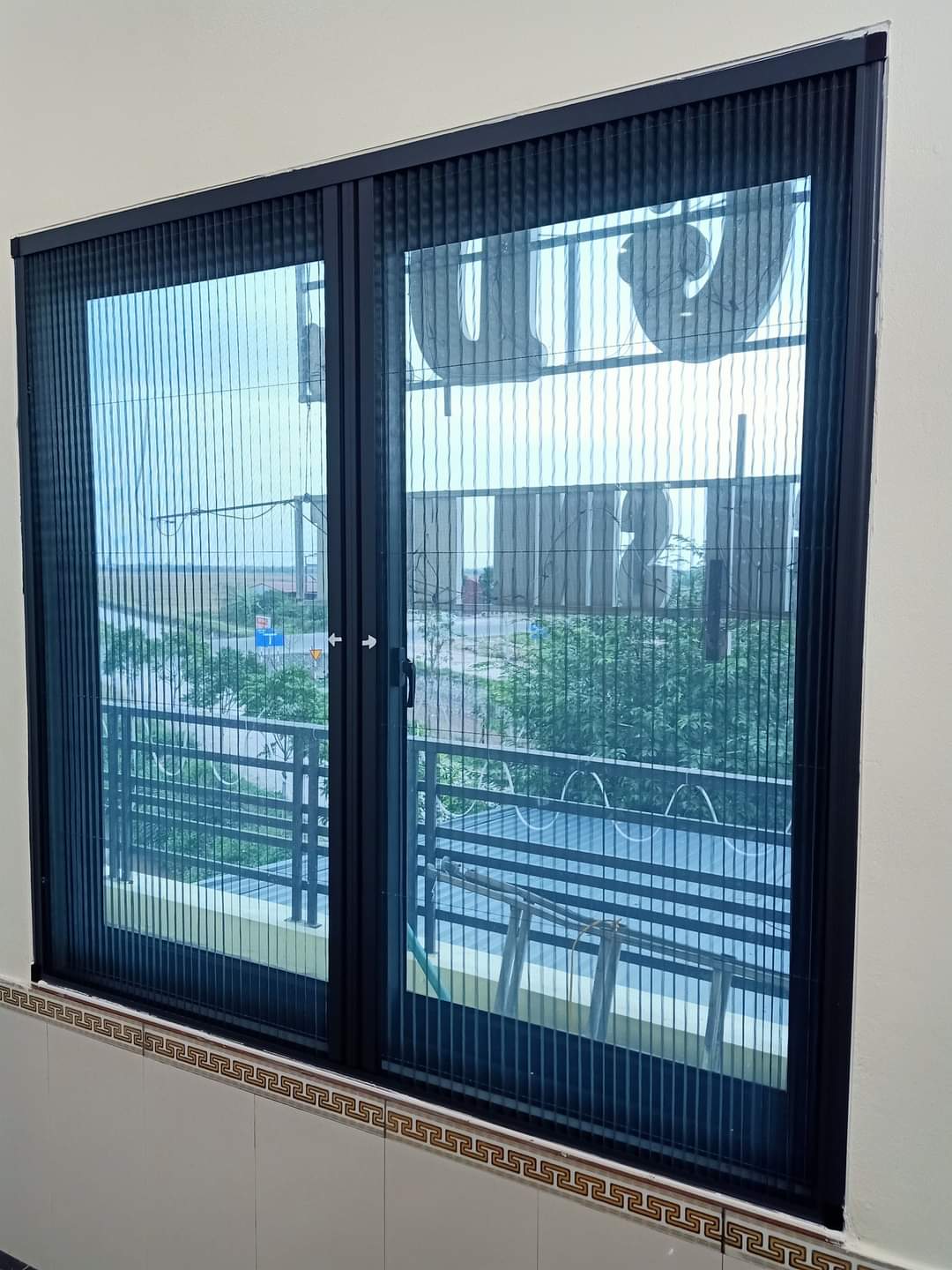 Lưới Chống Côn Trùng vs. Máy Đuổi Côn Trùng Bằng Sóng Âm - Đâu Là Lựa Chọn Thực Sự Hiệu Quả?