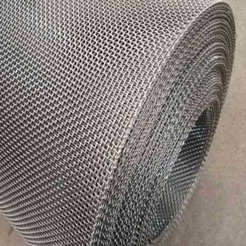 Sử dụng nam châm để kiểm tra chất lượng lưới inox chống muỗi, phân biệt inox 304 và inox 201.