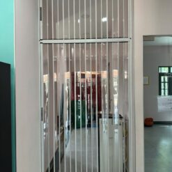 Alternative view of Cửa nhựa trong suốt Polycarbonat
