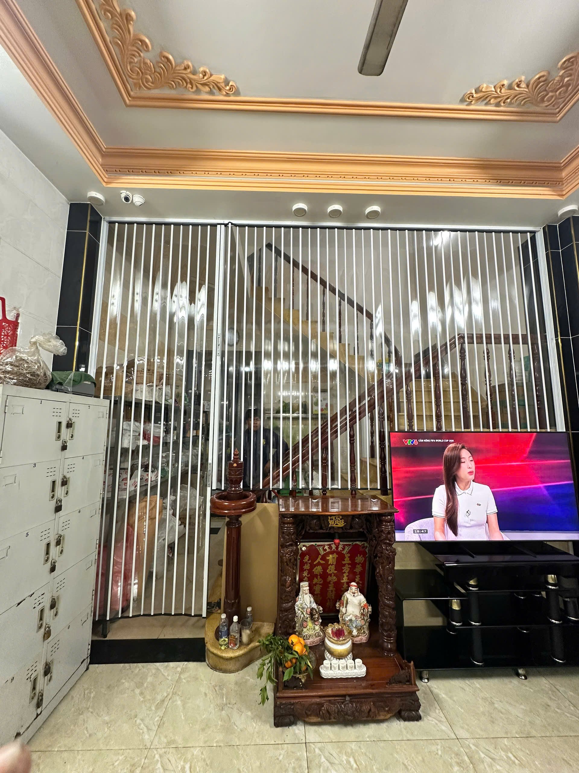 Cửa nhựa trong suốt